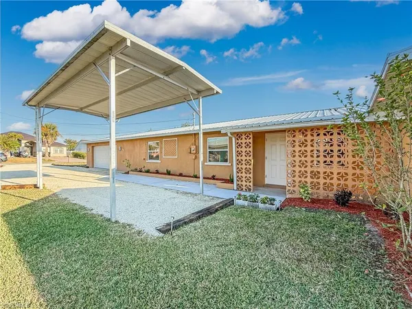 $2,995 | 2115 St Croix Avenue, Fort Myers, FL 33905