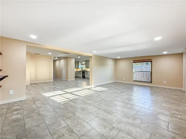 $2,995 | 2115 St Croix Avenue, Fort Myers, FL 33905