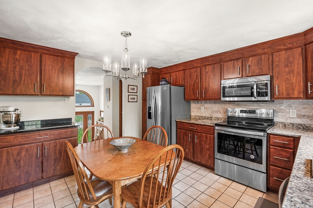 10 Seaview Road Gloucester, MA 01930 - Photo 11 of 41