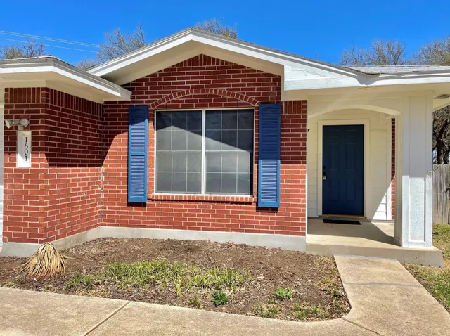 $1,950 | 1601 Lloydminister Way, Cedar Park, TX 78613