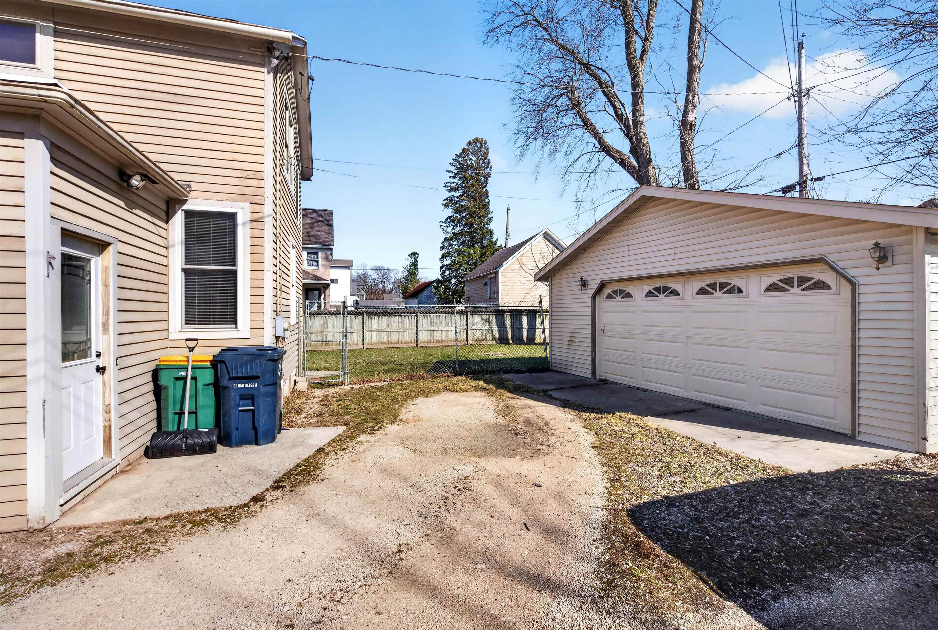 166 5th Street Fond du Lac, WI 54935 - Photo 2 of 38
