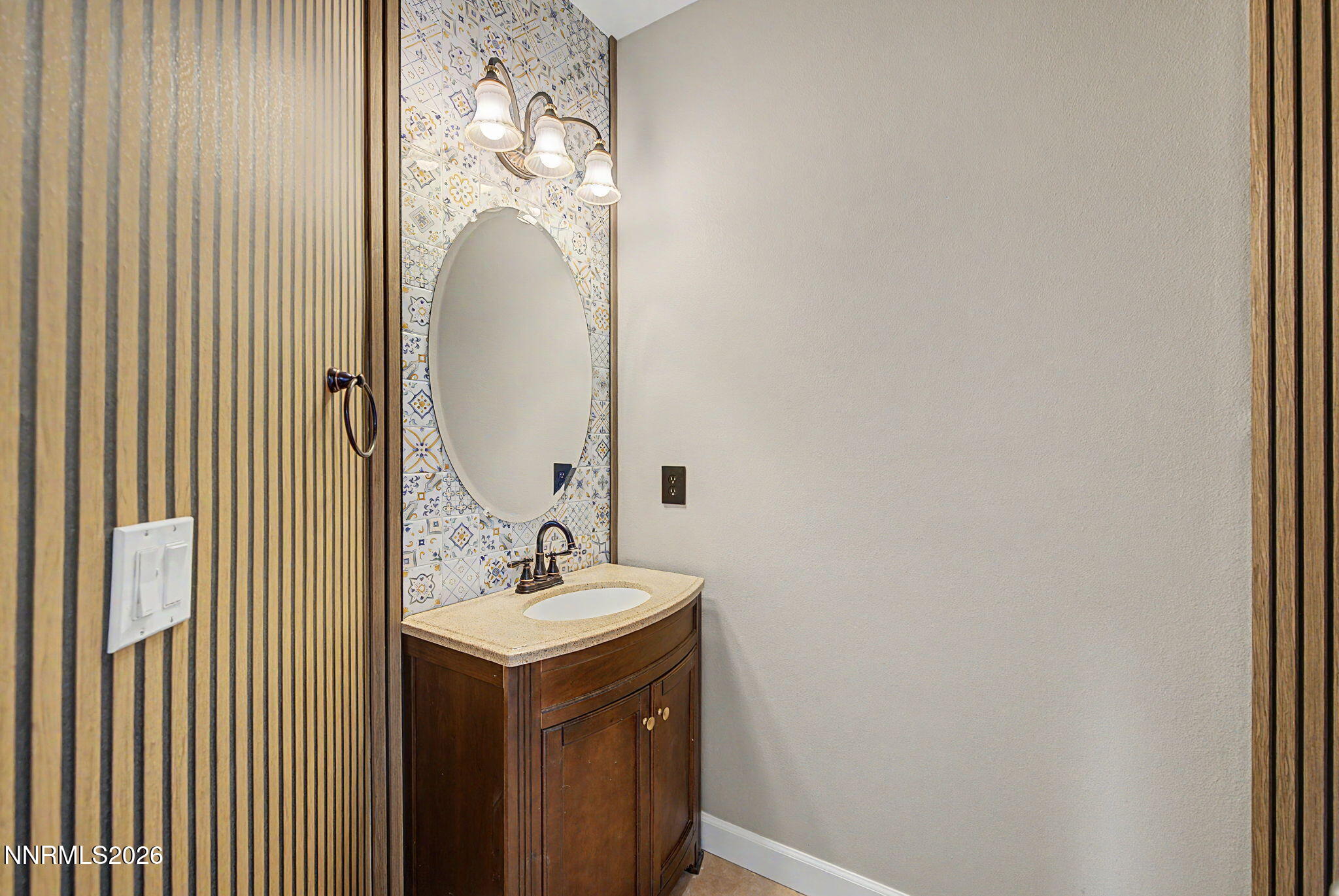 10490 Chadwell Drive Reno, NV 89521 - Photo 23 of 44 31-Half Bath
