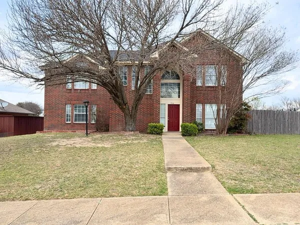 $2,195 | 704 Inglewood Trail, DeSoto, TX 75115