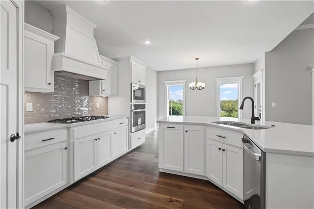 $598,640 | 10205 North Winchester Avenue, Kansas City, MO 64156