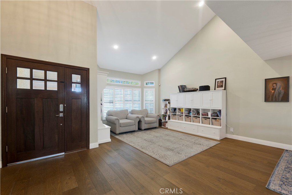 13646 Blacksmith Court Moorpark, CA 93021 - Photo 4 of 39
