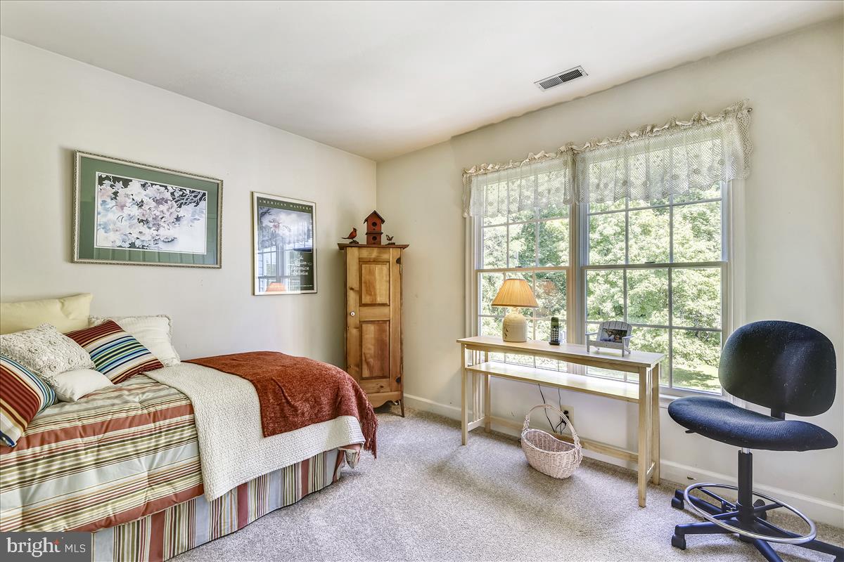 2726 Howard Grove Road Davidsonville, MD 21035 - Photo 35 of 63 Bedroom