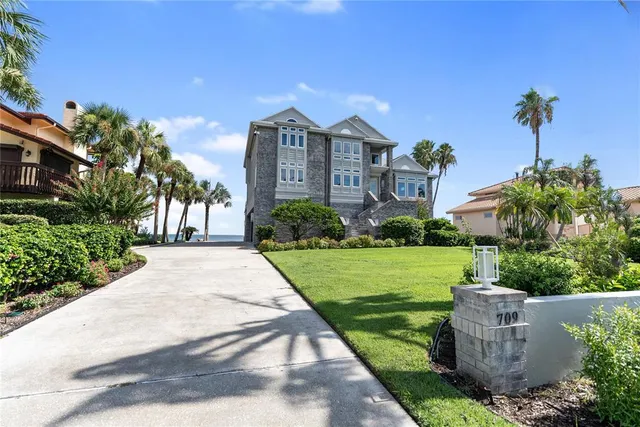 $4,495,000 | 709 Key Royale Drive, Holmes Beach, FL 34217