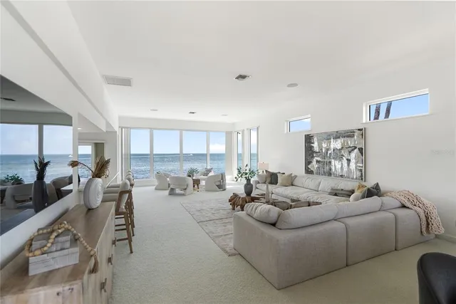 $4,495,000 | 709 Key Royale Drive, Holmes Beach, FL 34217