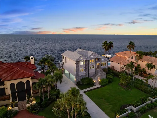 $4,495,000 | 709 Key Royale Drive, Holmes Beach, FL 34217