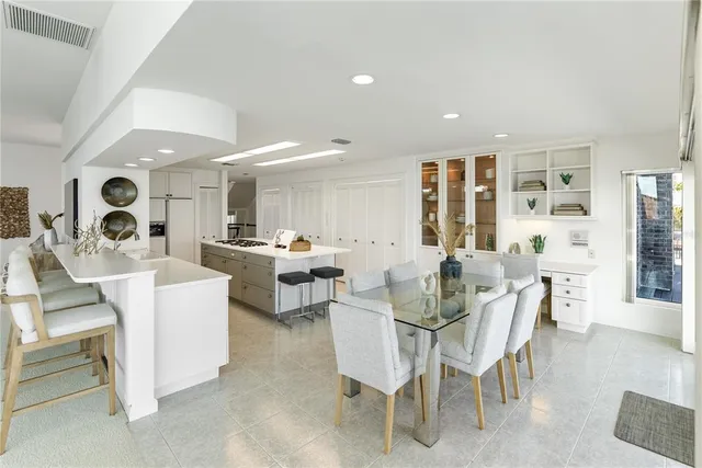 $4,495,000 | 709 Key Royale Drive, Holmes Beach, FL 34217