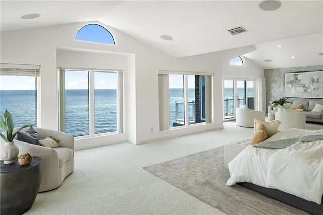 $4,495,000 | 709 Key Royale Drive, Holmes Beach, FL 34217