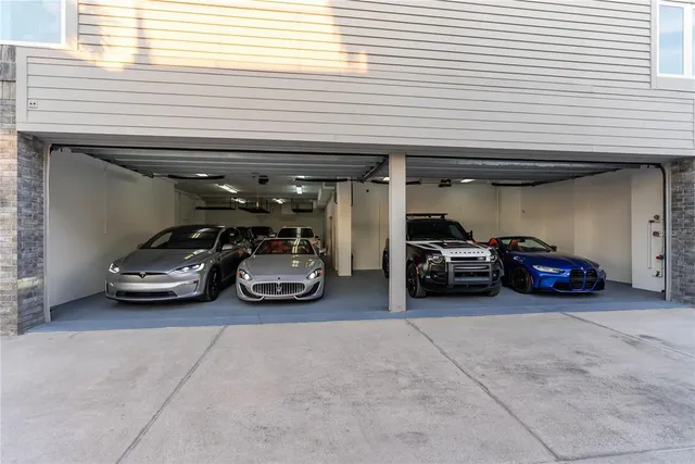 $4,495,000 | 709 Key Royale Drive, Holmes Beach, FL 34217