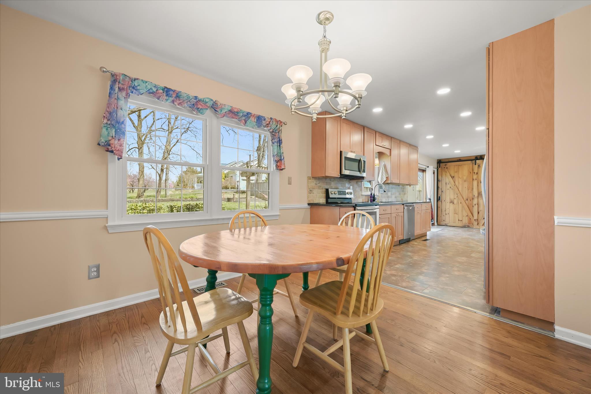 14821 Ridge Oak Drive Boyds, MD 20841 - Photo 15 of 50 Kitchen & dining room