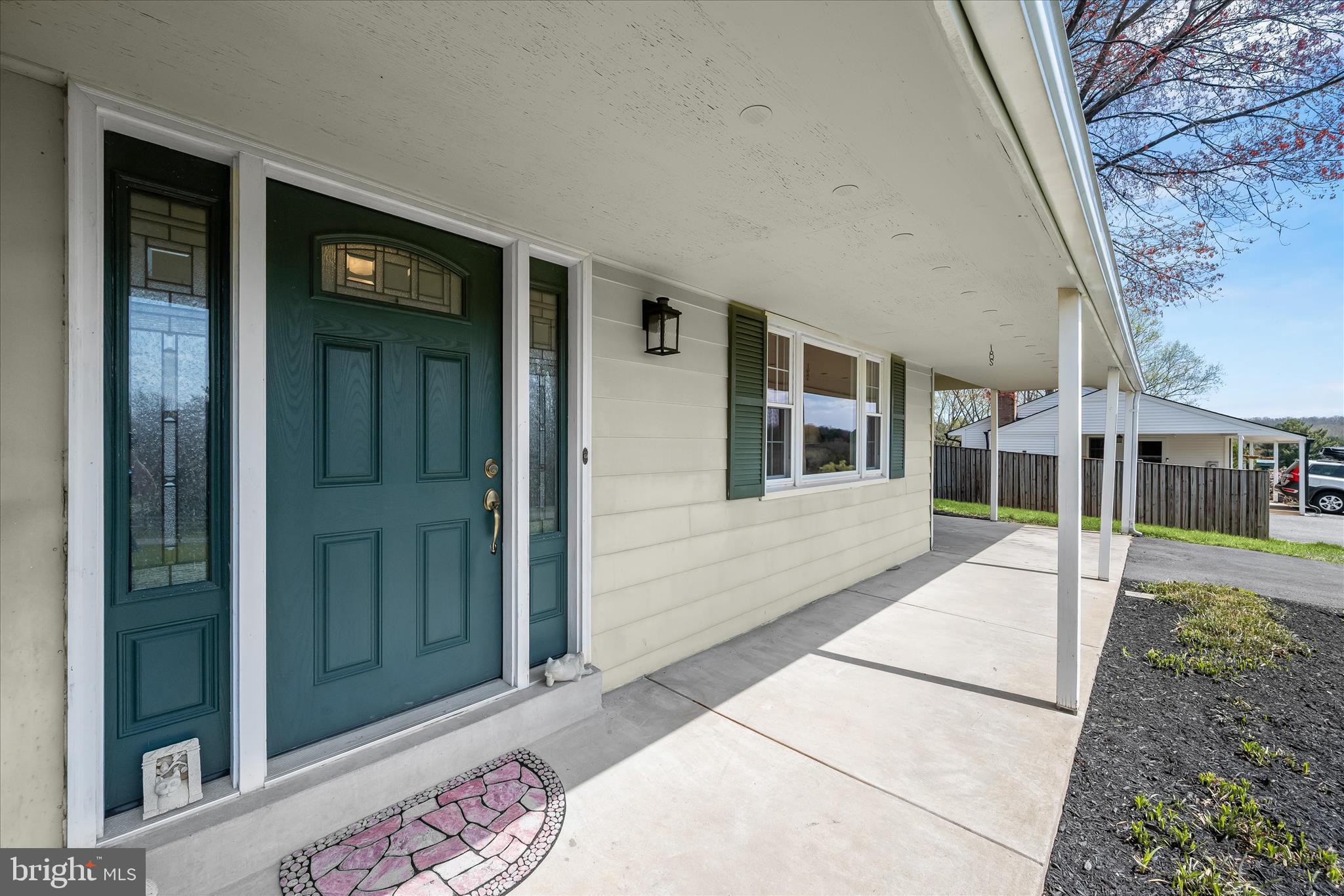 14821 Ridge Oak Drive Boyds, MD 20841 - Photo 7 of 50 Welcome Home!