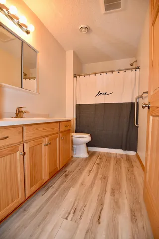 $215,000 | 804 11th Avenue Northeast, Milaca, MN 56353