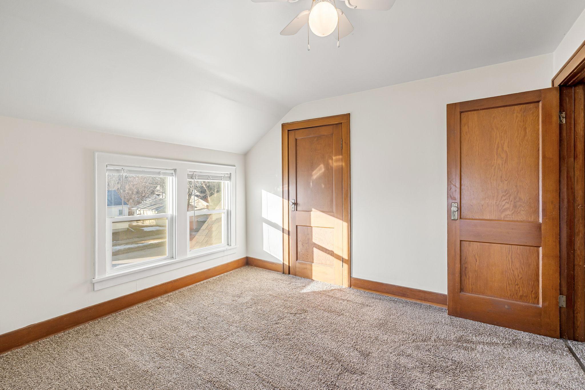 907 8th Street Southeast Austin, MN 55912 - Photo 19 of 25