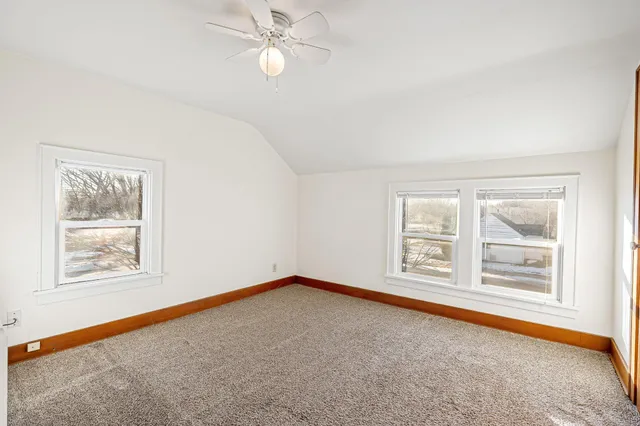 $229,900 | 907 8th Street Southeast, Austin, MN 55912