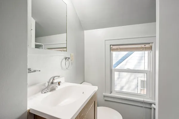 $229,900 | 907 8th Street Southeast, Austin, MN 55912