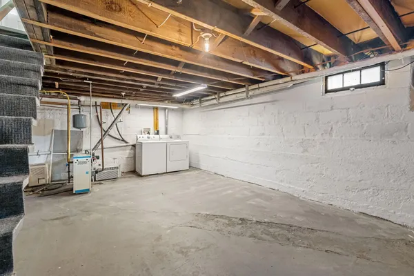 $229,900 | 907 8th Street Southeast, Austin, MN 55912