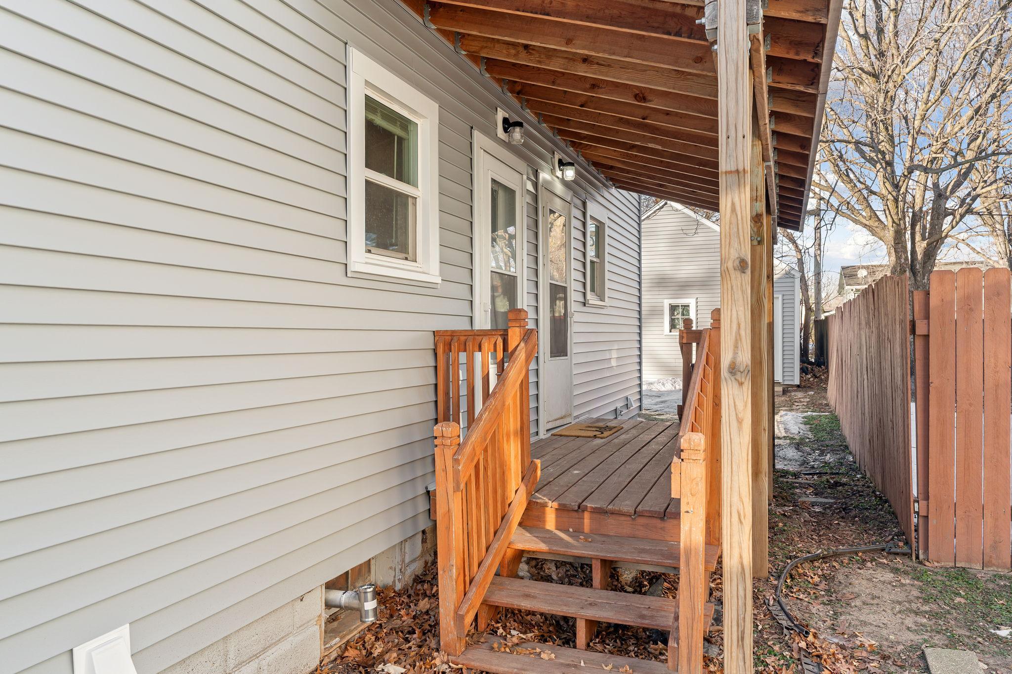 907 8th Street Southeast Austin, MN 55912 - Photo 9 of 25