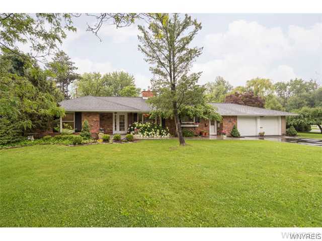 37 Woodlee Road Amherst, NY 14221 - Photo 1 of 1 Exterior Front