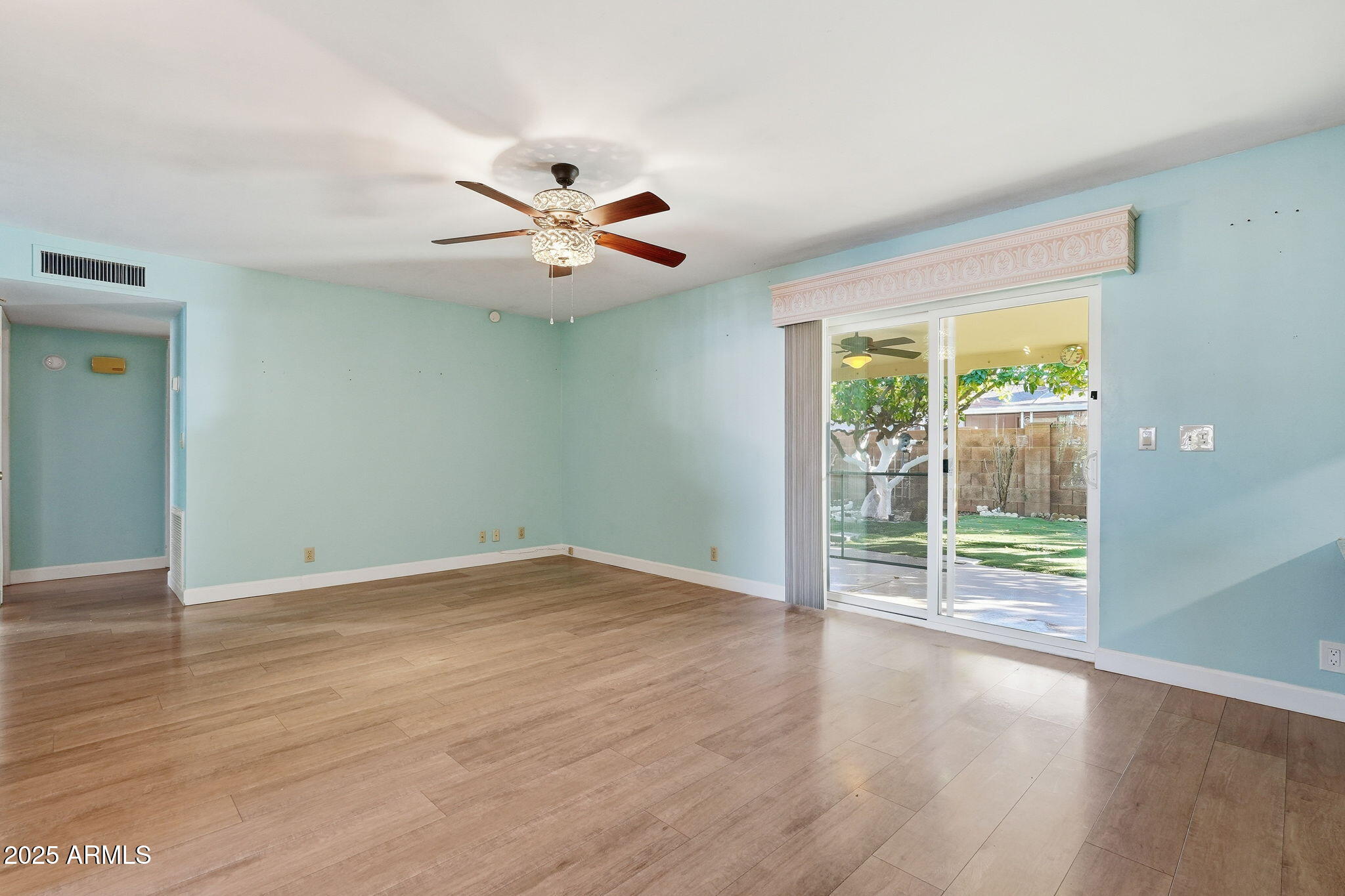 423 South Racine Mesa, AZ 85206 - Photo 14 of 37 Racine - dining.2