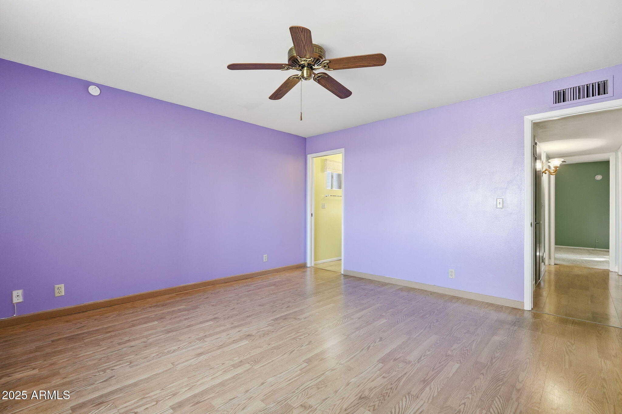 423 South Racine Mesa, AZ 85206 - Photo 17 of 37 Racine - primary bedroom.2