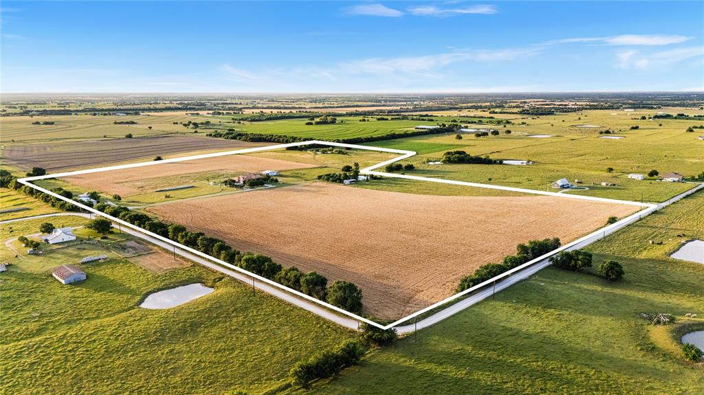 590 County Road 385 Valley View, TX 76272 - Photo 3 of 37