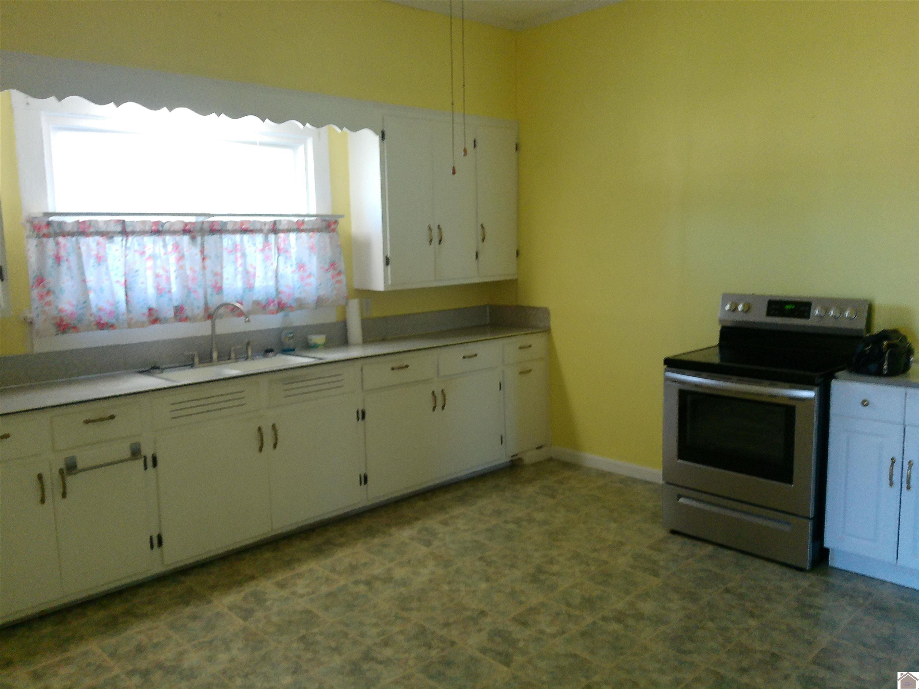 621 Oaks Road Paducah, KY 42003 - Photo 14 of 18 Photo 15