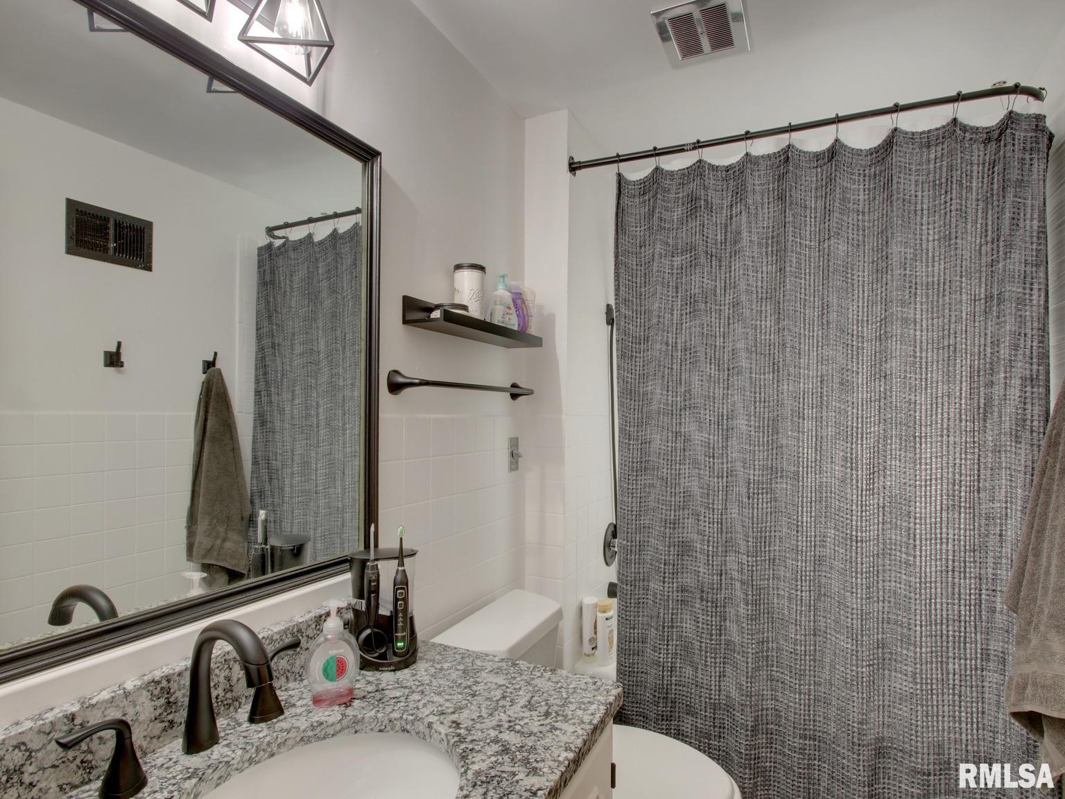 95 Woodlawn Road Quincy, IL 62301 - Photo 18 of 30