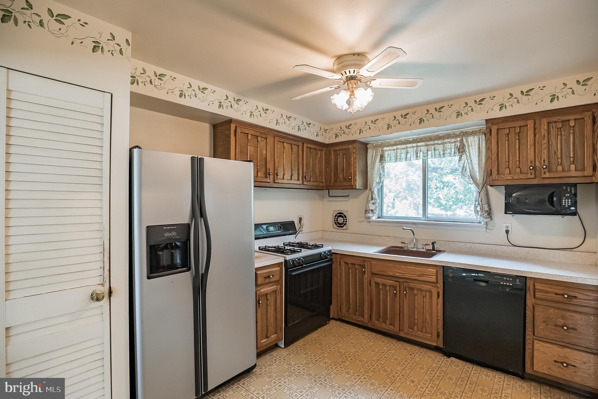 1637 White Oak Road Williamstown, NJ 08094 - Photo 12 of 30 Gallery Image 12