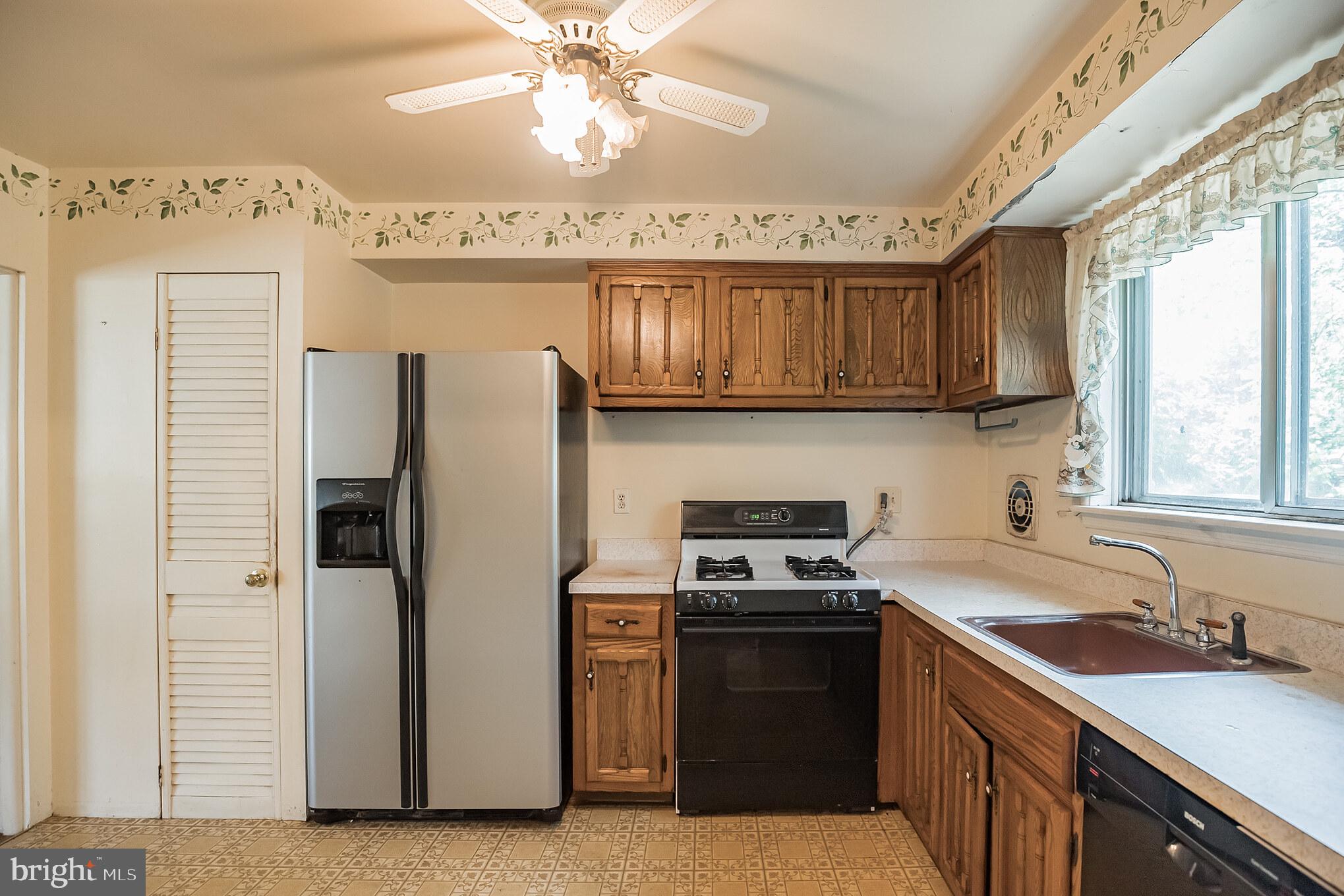 1637 White Oak Road Williamstown, NJ 08094 - Photo 13 of 30 Gallery Image 13
