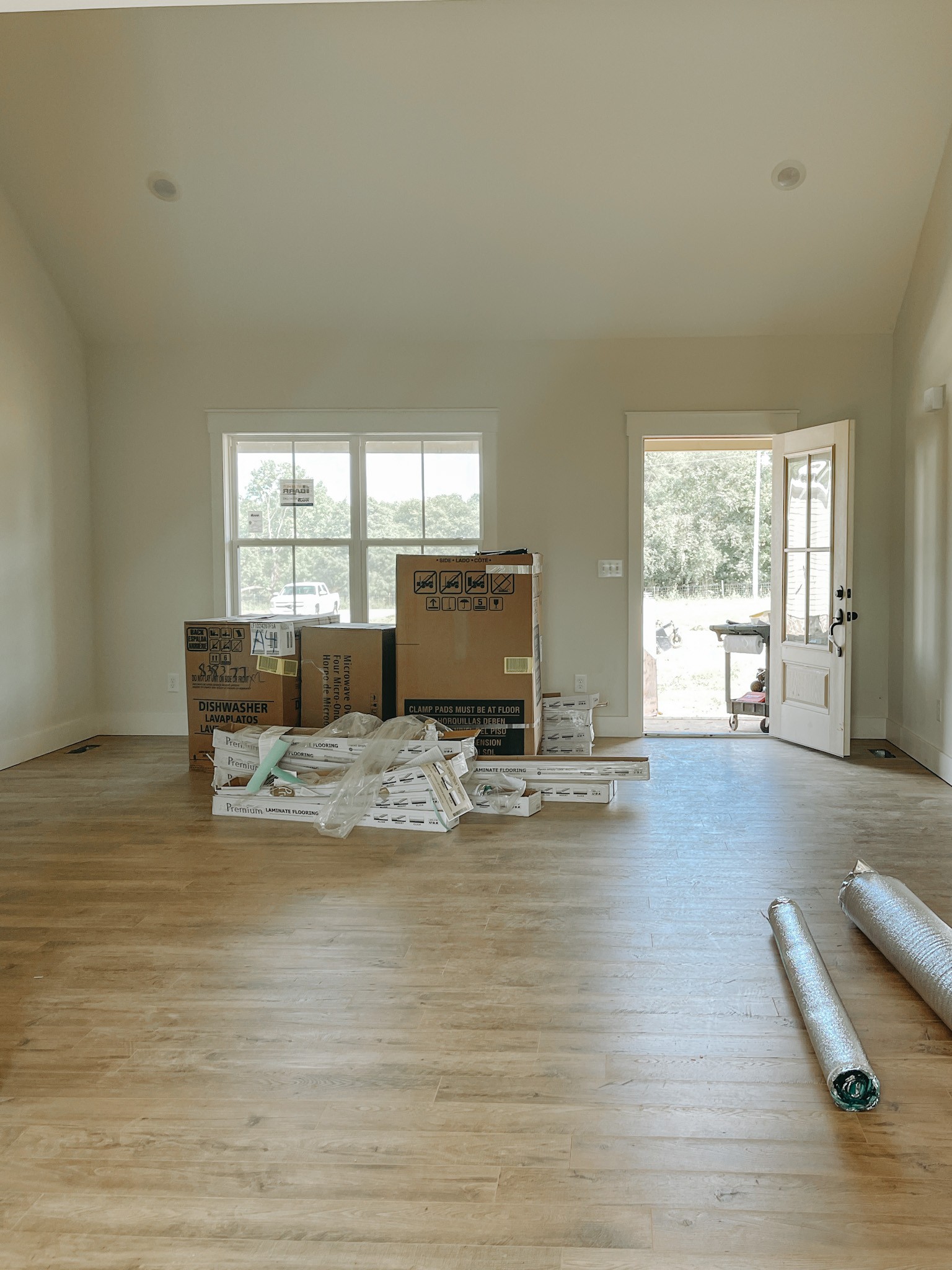 247 Tom Ferrell Road Portland, TN 37148 - Photo 3 of 10 a view of living room with furniture and window