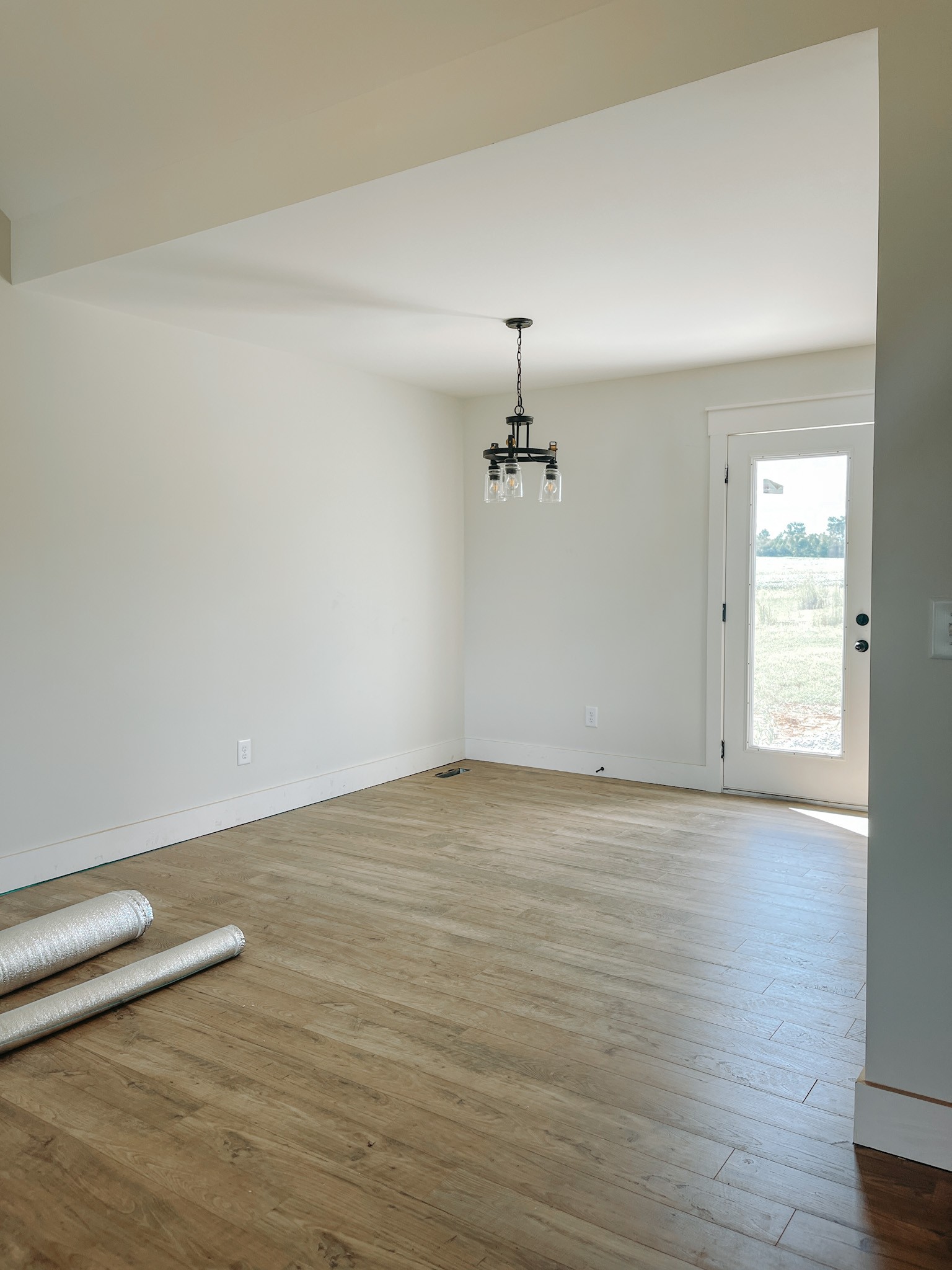 247 Tom Ferrell Road Portland, TN 37148 - Photo 6 of 10 a view of an empty room with a window