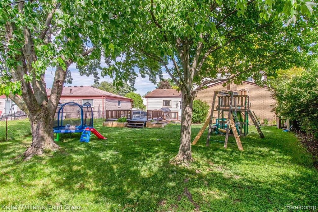 48061 Walden Road Macomb, MI 48044 - Photo 26 of 29