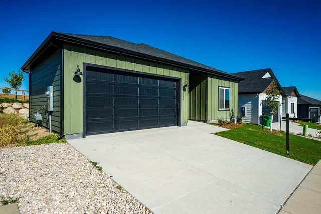 $399,000 | 2984 Pine Hills Drive, Sheridan, WY 82801