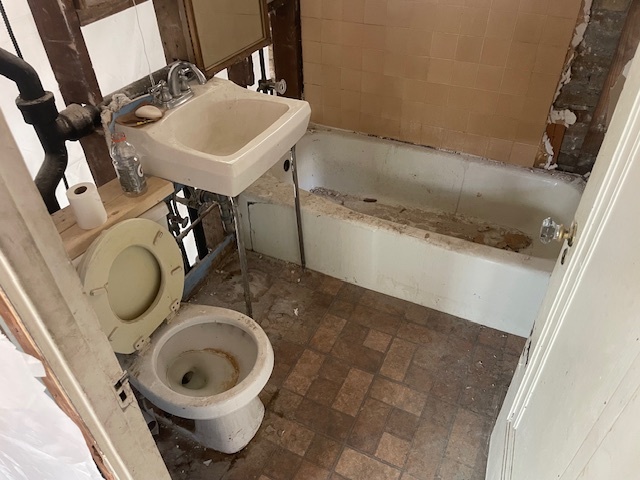 2525 Davisson Street River Grove, IL 60171 - Photo 11 of 26 a bathroom with a sink and toilet