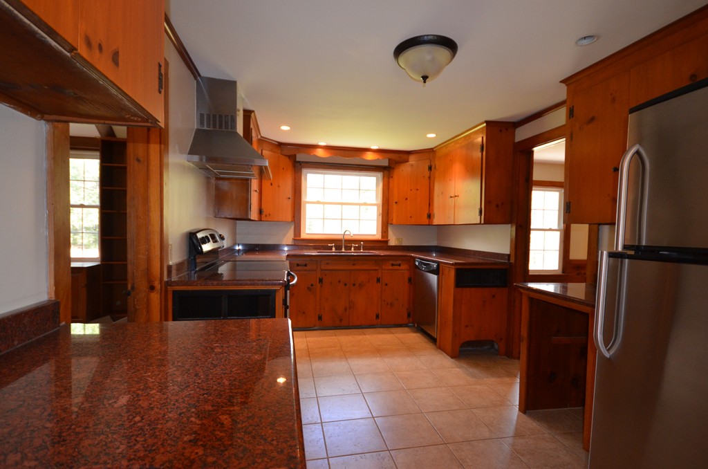 5 Amherst Road Leverett, MA 01054 - Photo 11 of 19