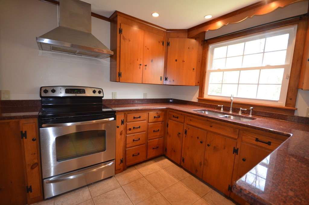 5 Amherst Road Leverett, MA 01054 - Photo 12 of 19