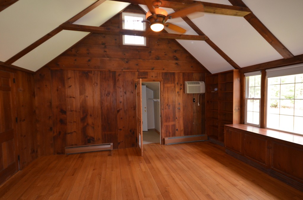 5 Amherst Road Leverett, MA 01054 - Photo 4 of 19