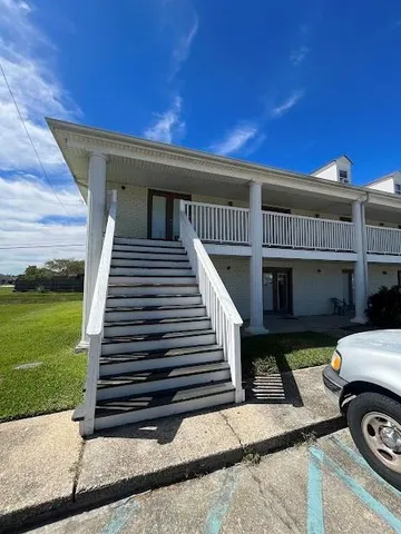 $950 | 76 Carriage Lane, Unit 2, Destrehan, LA 70047