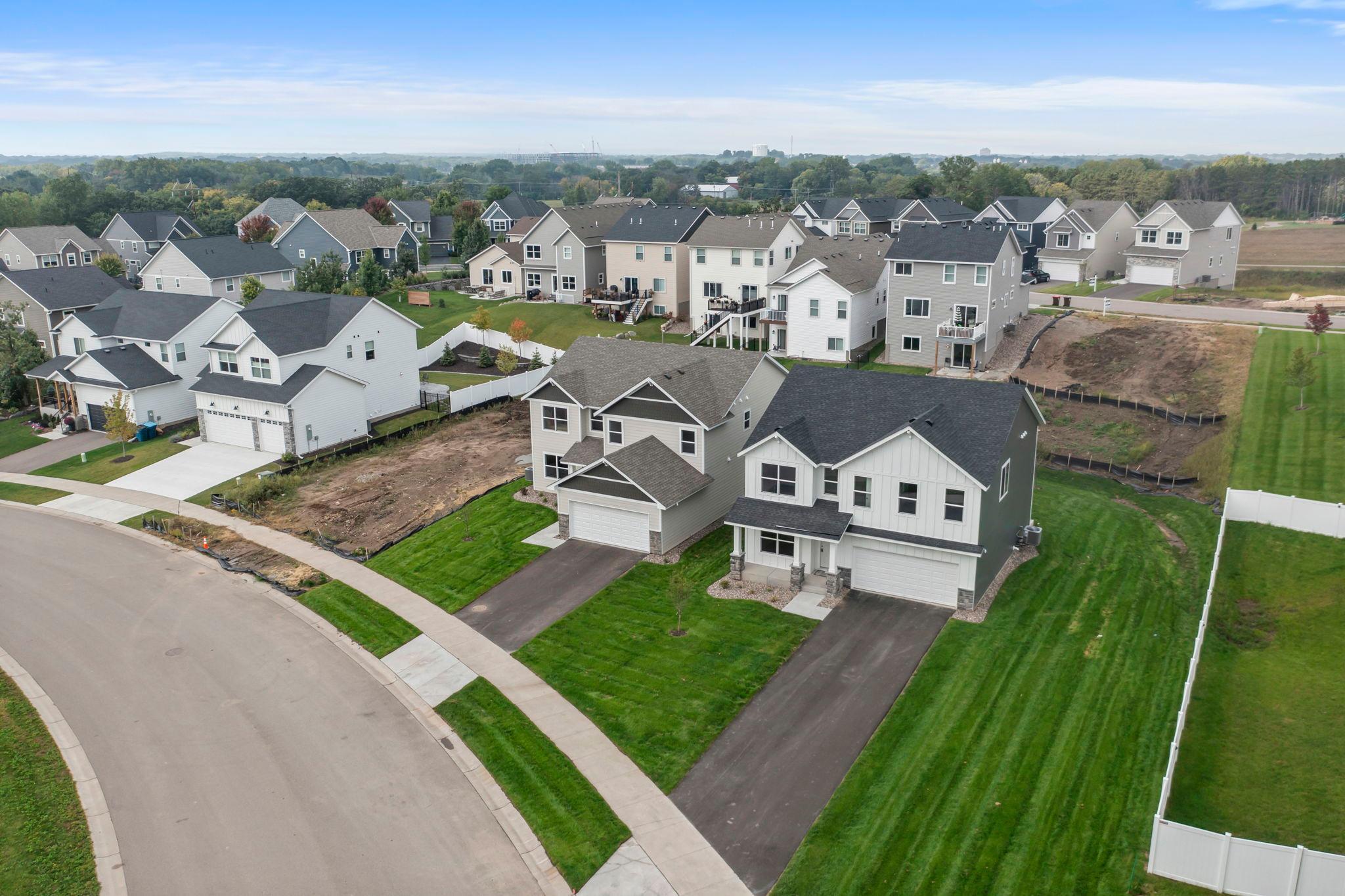 7451 Agate Trail Inver Grove Heights, MN 55077 - Photo 4 of 57