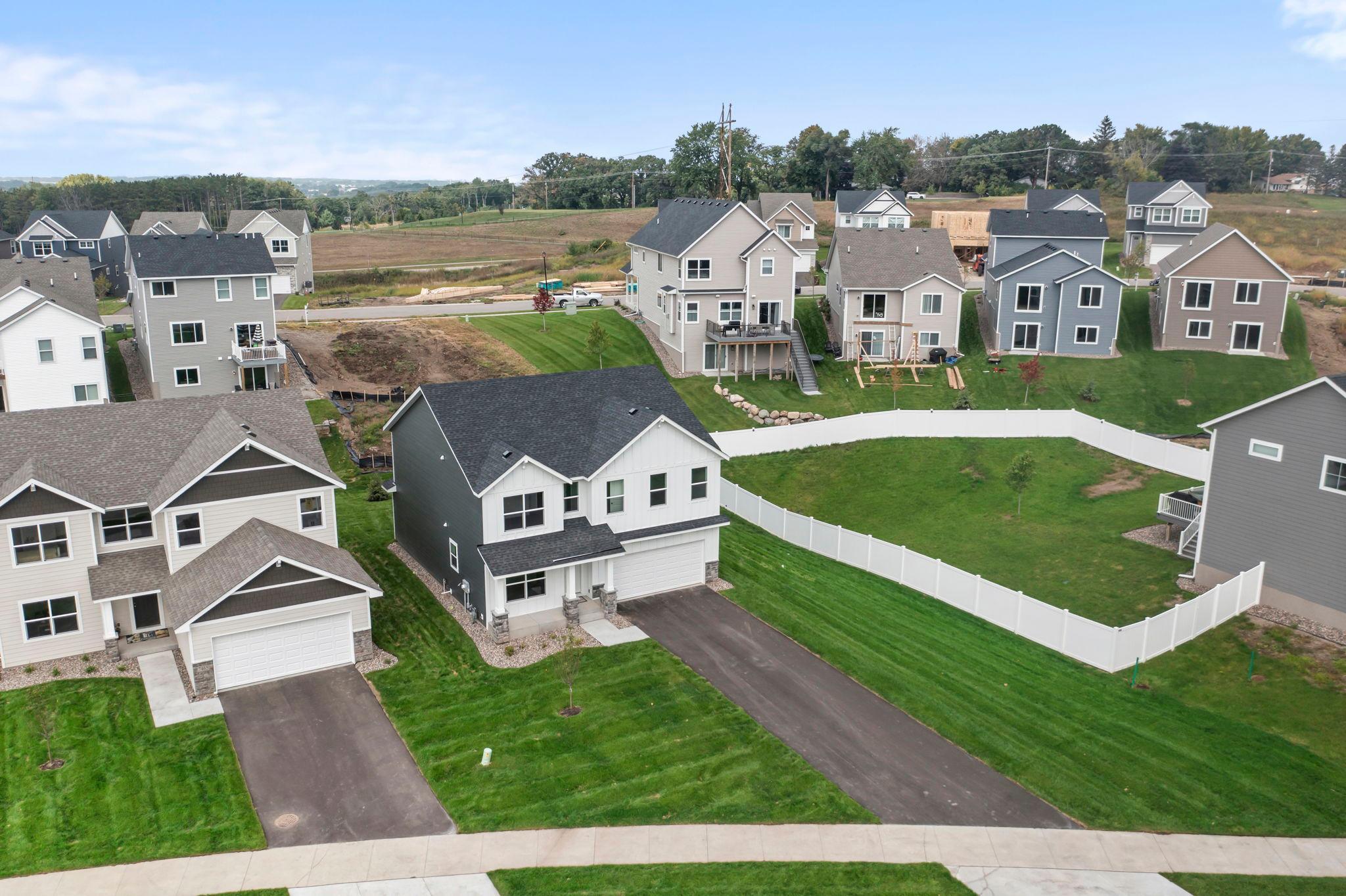 7451 Agate Trail Inver Grove Heights, MN 55077 - Photo 5 of 57
