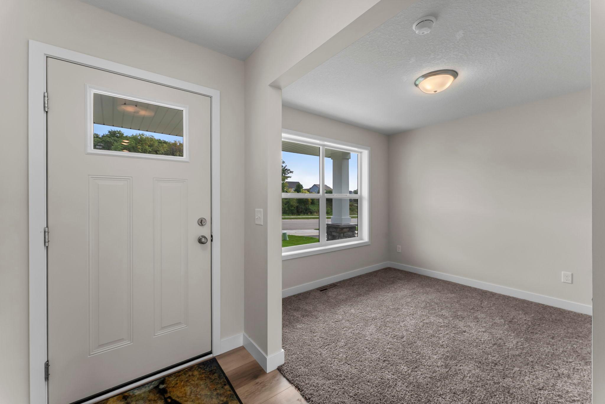 7451 Agate Trail Inver Grove Heights, MN 55077 - Photo 6 of 57