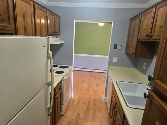 $129,900 | 8102 West Oklahoma Avenue, Unit 20, West Allis, WI 53219