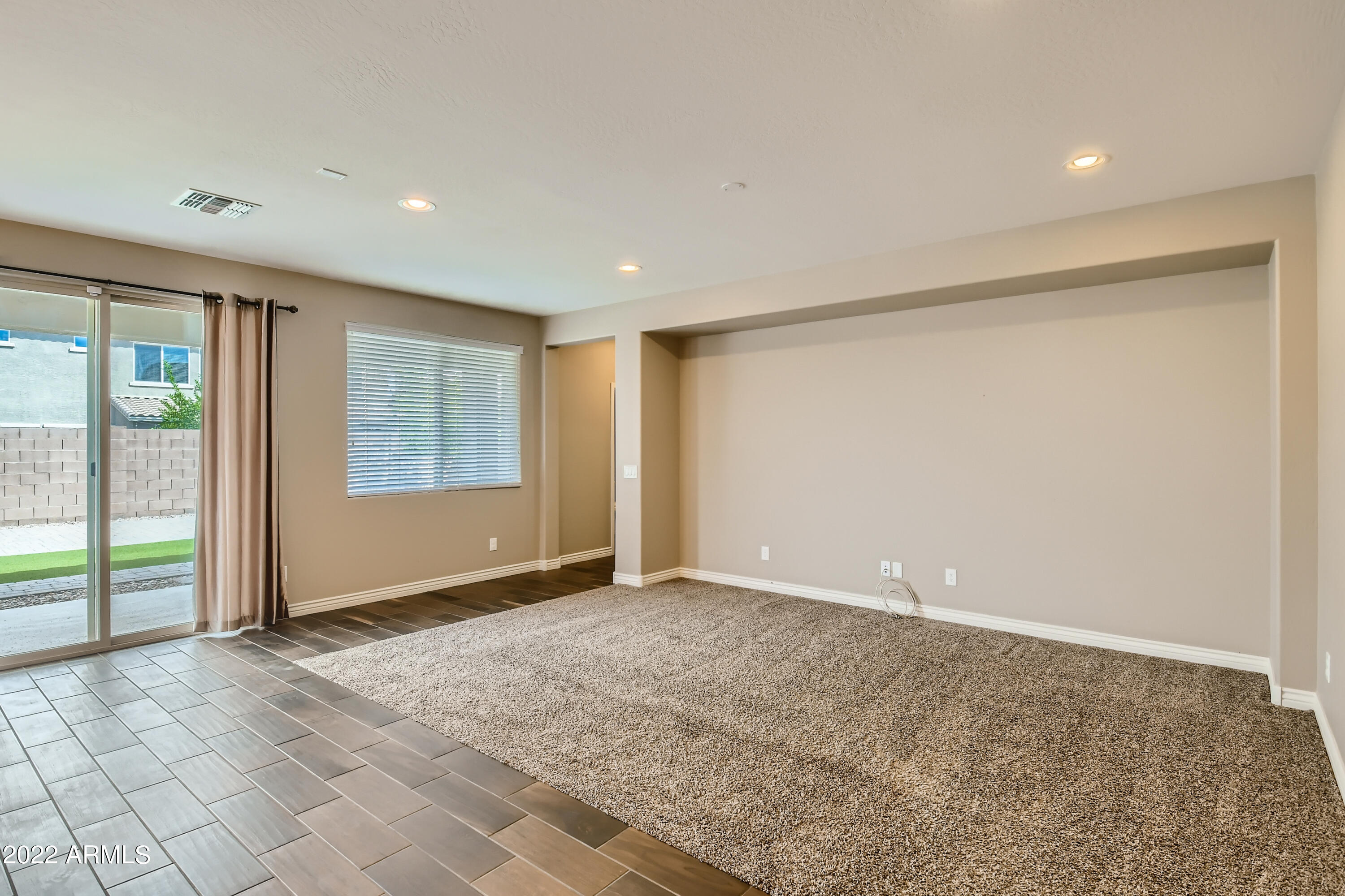 2370 East Stacey Road Gilbert, AZ 85298 - Photo 14 of 38 13 Family Room