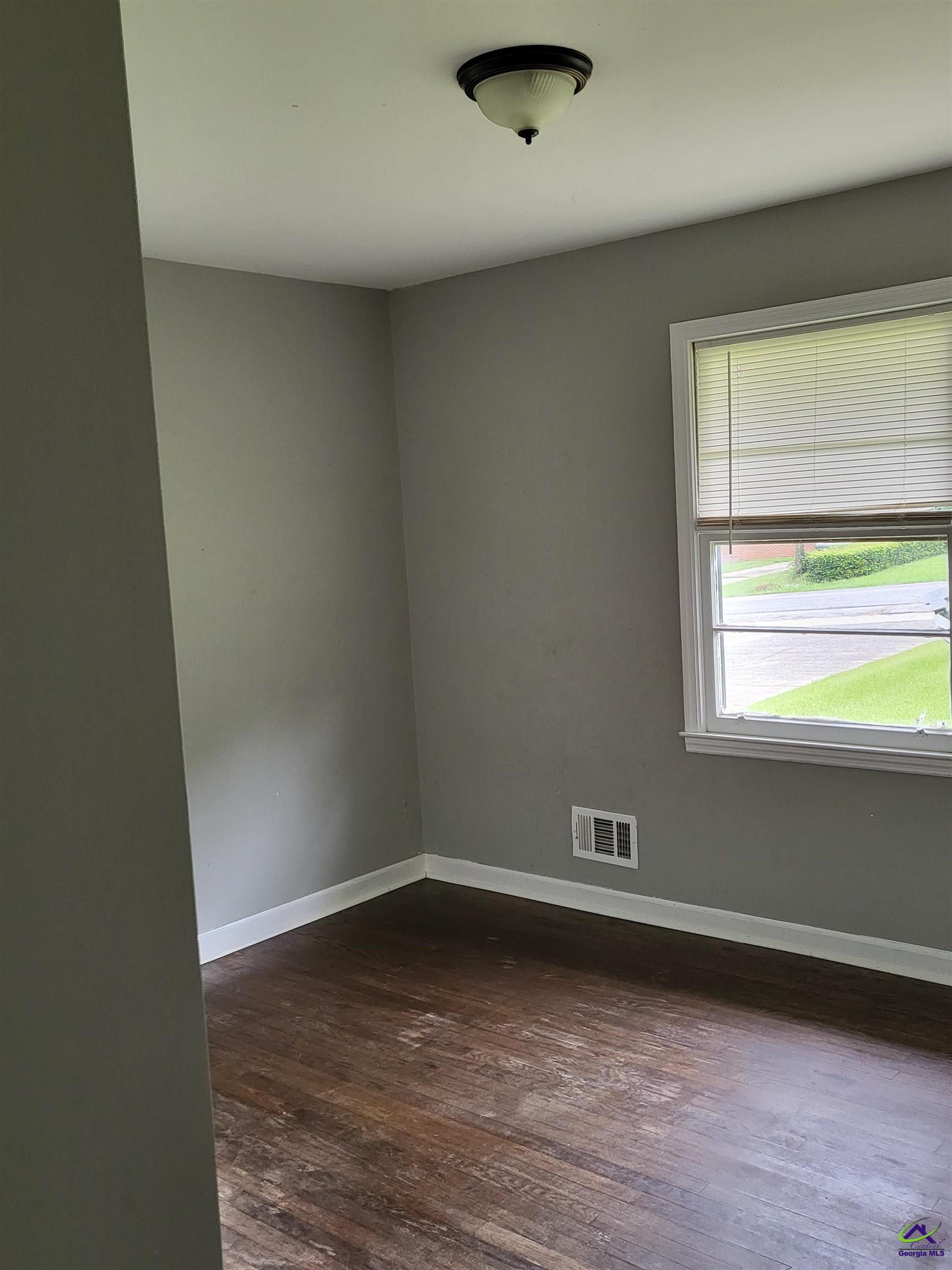 320 Draper Street Warner Robins, GA 31088 - Photo 7 of 10