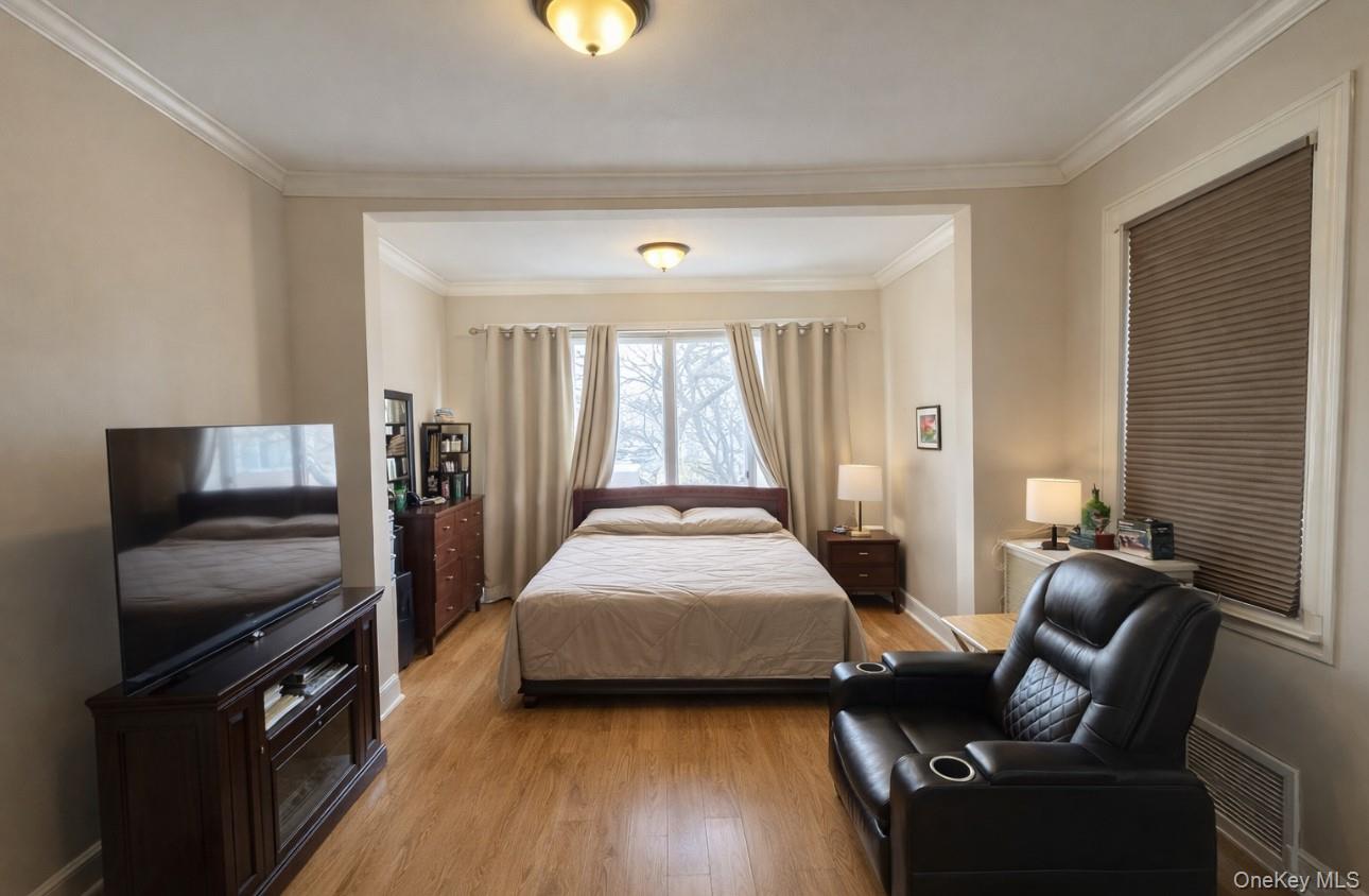 70-27 68th Place Queens, NY 11385 - Photo 10 of 20 2nd floor