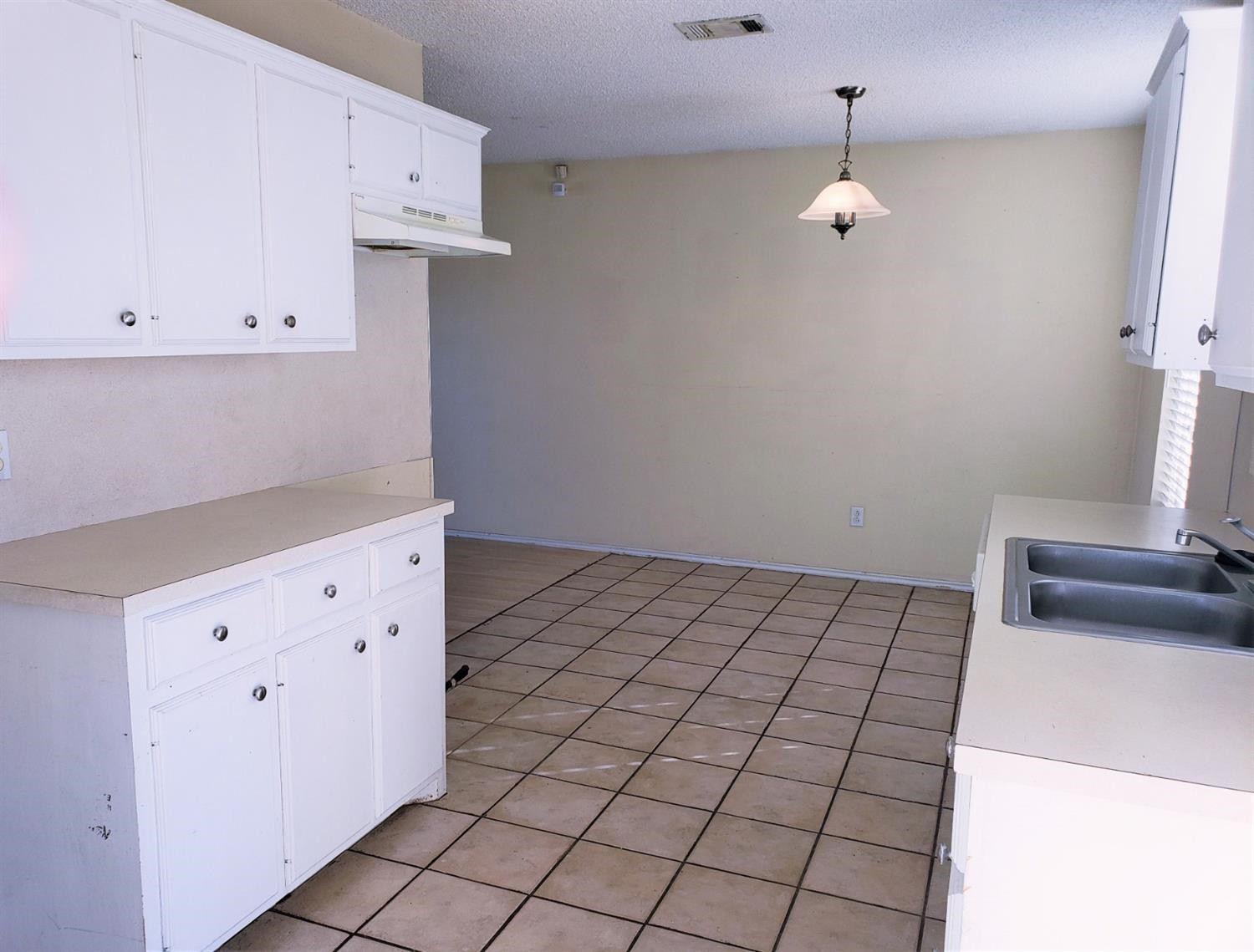 3011 Bates Street Lubbock, TX 79415 - Photo 5 of 10 Photo 5