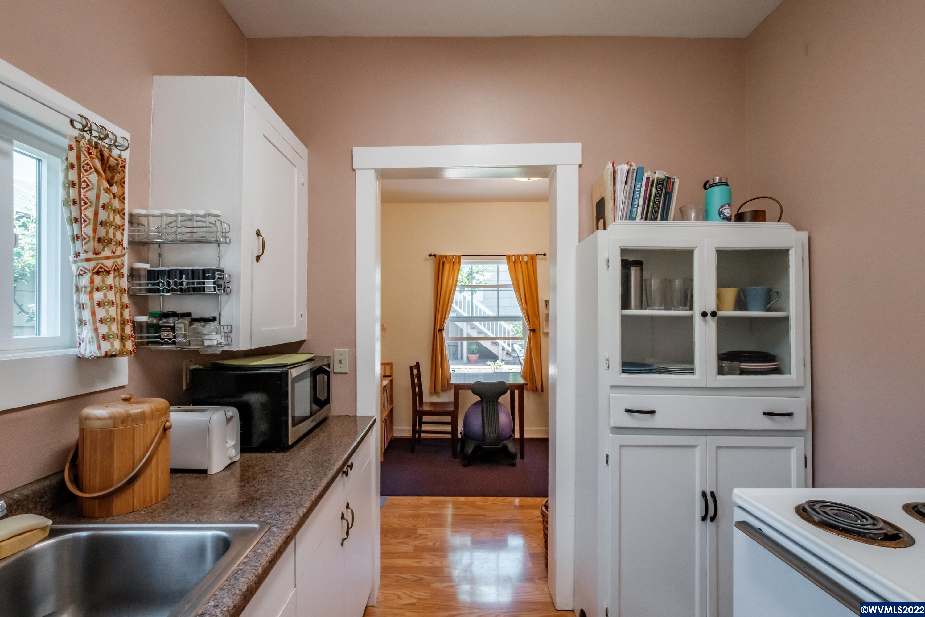 942 Southwest 11th Street Corvallis, OR 97333 - Photo 36 of 42